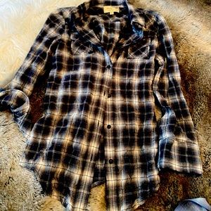 Elizabeth & James top